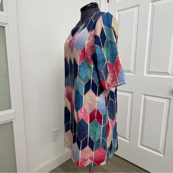Colorful Geometric Pattern Top Size XL - Picture 3 of 8